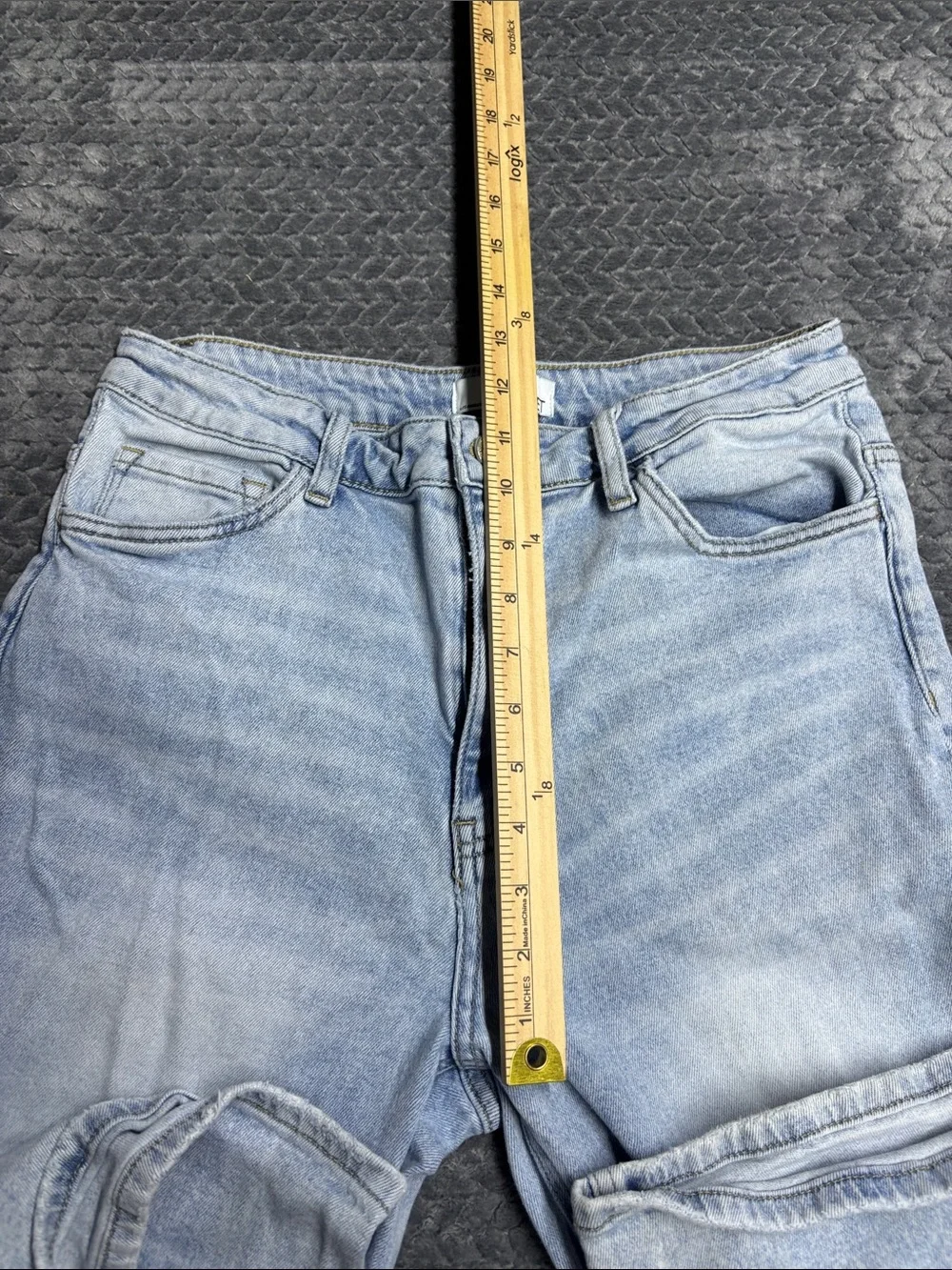 Vervet Light Blue Distressed Knee Jeans for Women